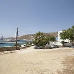 Konukevi Asimina Tourlos