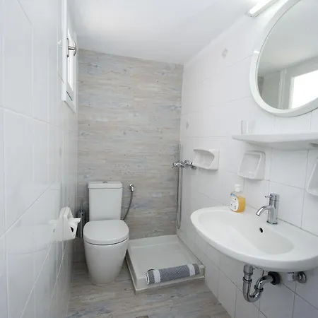 بيت ضيافة Asimina 3*